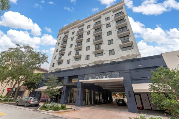 4220 Laguna #603 Coral Gables, FL 33146