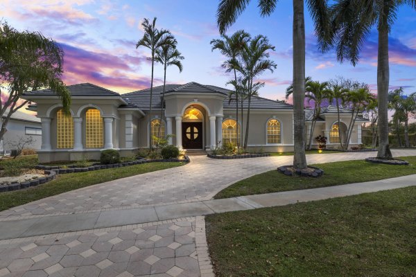 2296 Greenview Cv Wellington, FL 33414