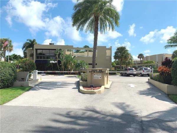 1100 SE 5th #55 Pompano Beach, FL 33060