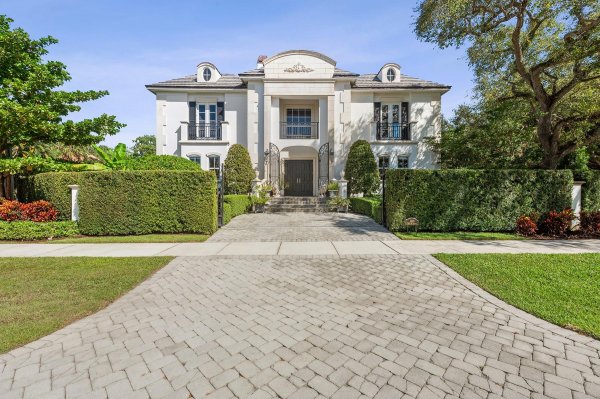 1020 Ponce De Leon Dr Fort Lauderdale, FL 33316