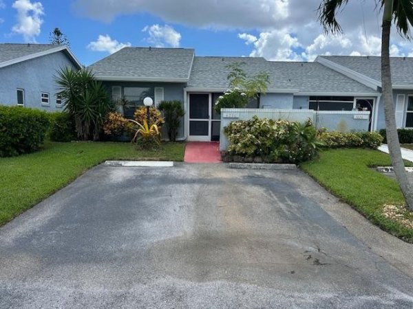 4210 Lucerne Villas Lake Worth, FL 33467