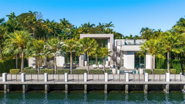816 Riviera Isle Fort Lauderdale, FL 33301