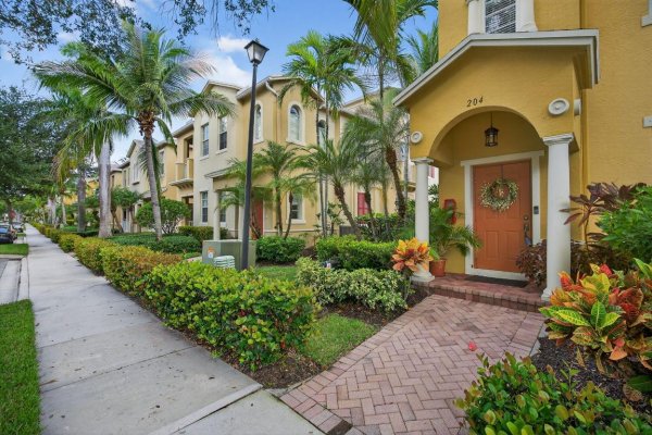 115 Seagrape #204 Jupiter, FL 33458