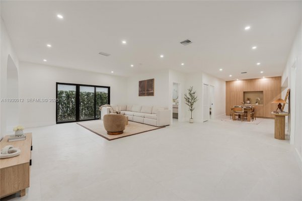 1344 SW 18th St Miami, FL 33145