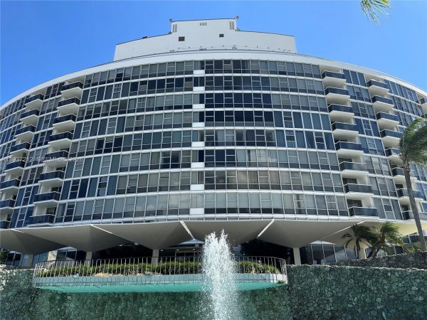 900 Bay Dr #413 Miami Beach, FL 33141