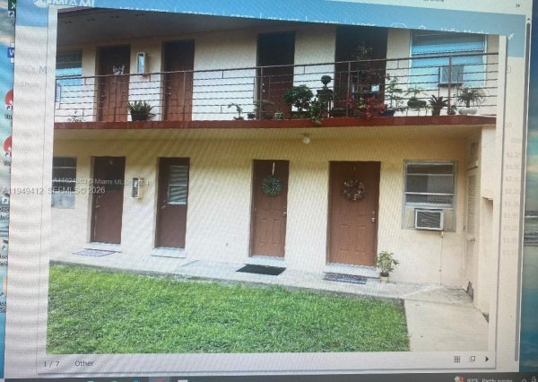 626 NE 61st St #5 Miami, FL 33137