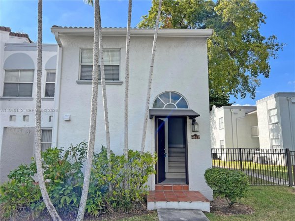4892 NW 97th Ct #364 Doral, FL 33178