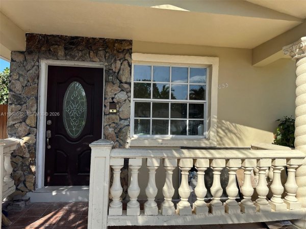 1655 NW 116th St #front Miami, FL 33167