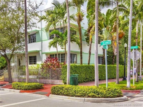 911 3rd St #1 Miami Beach, FL 33139
