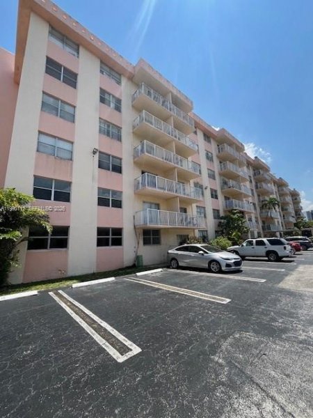 Undisclosed Address North Miami Beach, FL 33160
