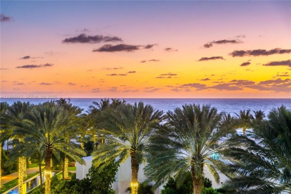 100 S Pointe Dr #610 Miami Beach, FL 33139