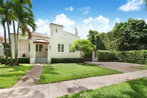 720 Minorca Ave #- Coral Gables, FL 33134