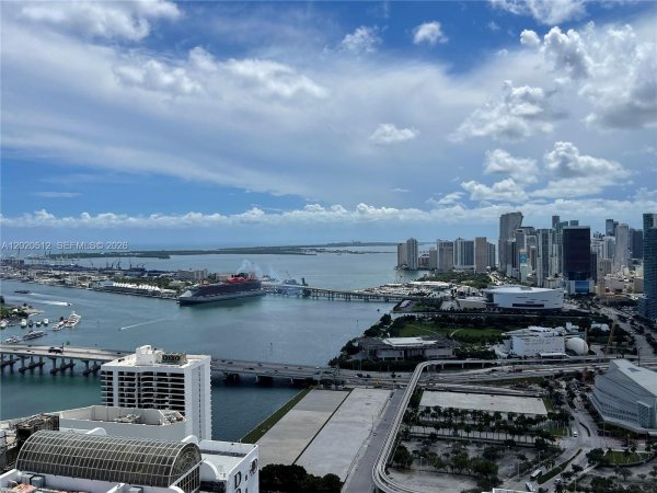 1750 N Bayshore Dr #5614 Miami, FL 33132