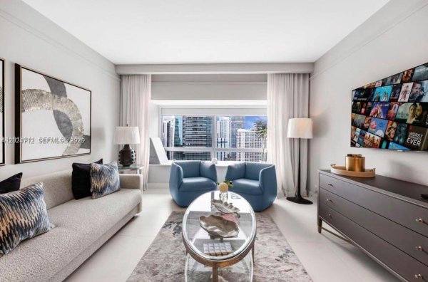 1435 Brickell Ave #3410 Miami, FL 33131