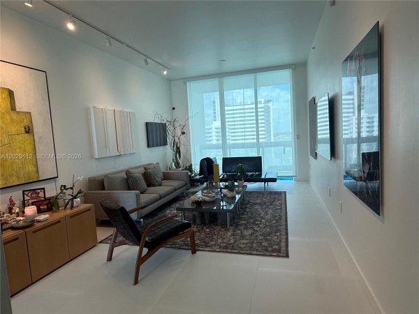 7928 East Dr #904 North Bay Village, FL 33141