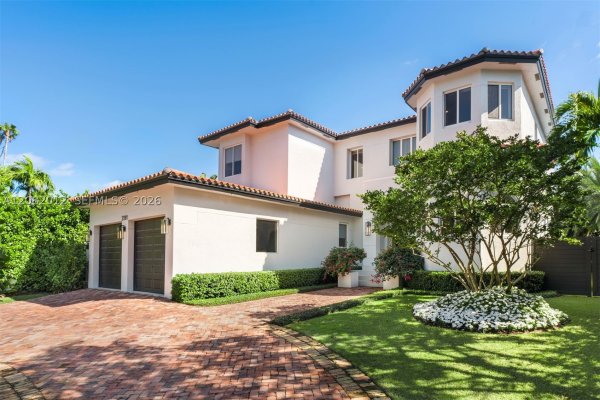 2181 N Bay Rd Miami Beach, FL 33140