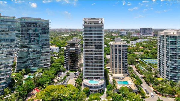 2655 S Bayshore Dr #706 Miami, FL 33133