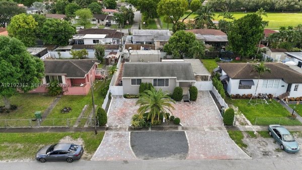 120 W 63rd St Hialeah, FL 33012