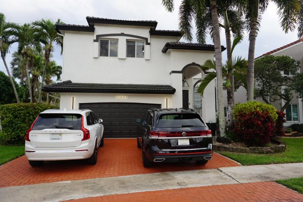 15604 SW 16th Pembroke Pines, FL 33027