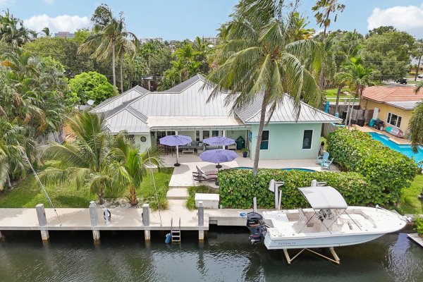 4911 NE 25th Lighthouse Point, FL 33064
