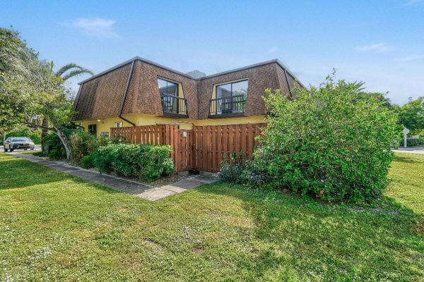 110 N Delaware #9b Jupiter, FL 33458