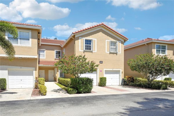 108 Lighthouse Cir #E Tequesta, FL 33469