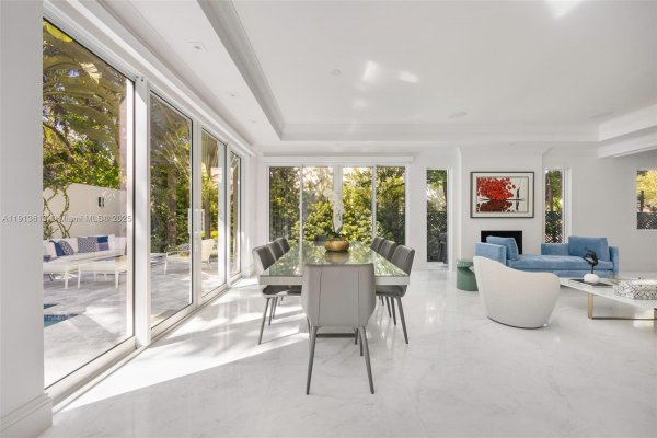 2760 Brickell Ct #2760 Miami, FL 33129