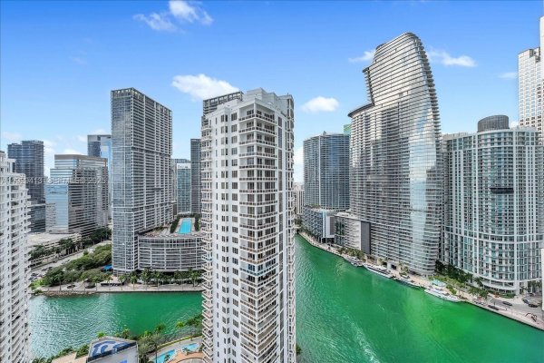 900 Brickell Key Blvd #2605 Miami, FL 33131