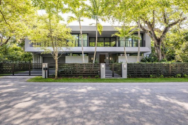 3232 Emathla St Miami, FL 33133