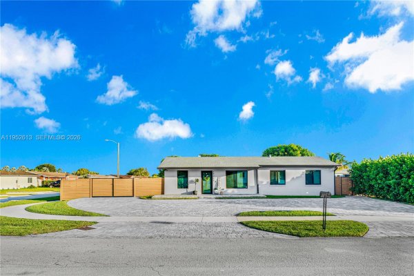 14265 SW 105th Ct Miami, FL 33176