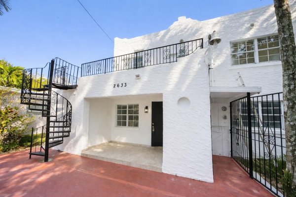 2633 SW 34th Ave Miami, FL 33133