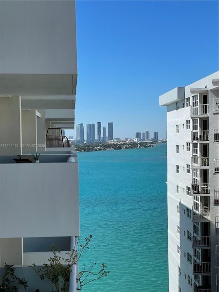 1200 West Ave #1418 Miami Beach, FL 33139