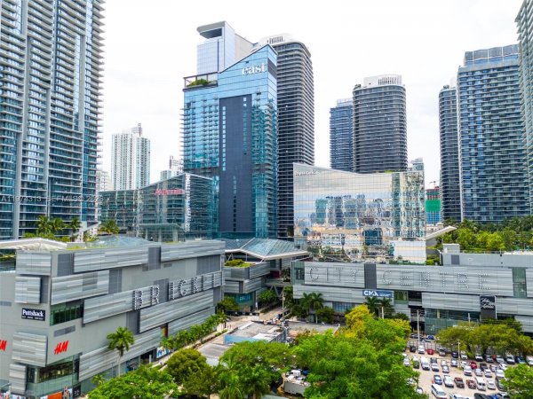 350 S Miami Ave #511 Miami, FL 33130