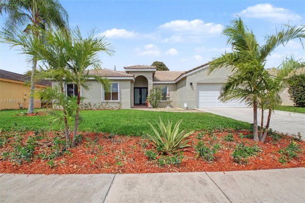 19920 Cutler Ct Cutler Bay, FL 33189