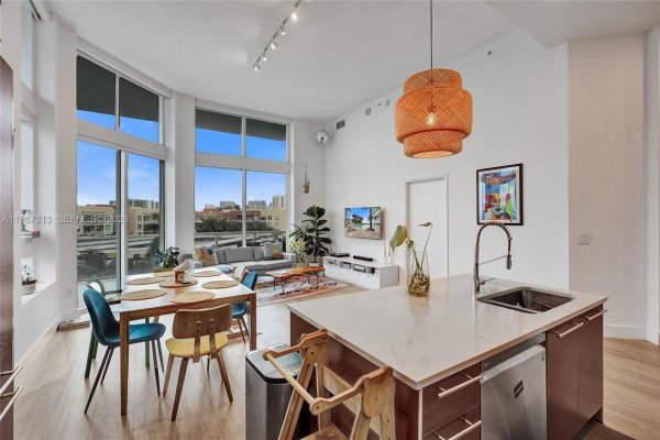 1900 N Bayshore Dr #816 Miami, FL 33132