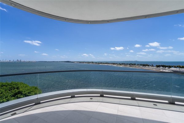 175 SE 25th Rd #501 Miami, FL 33129