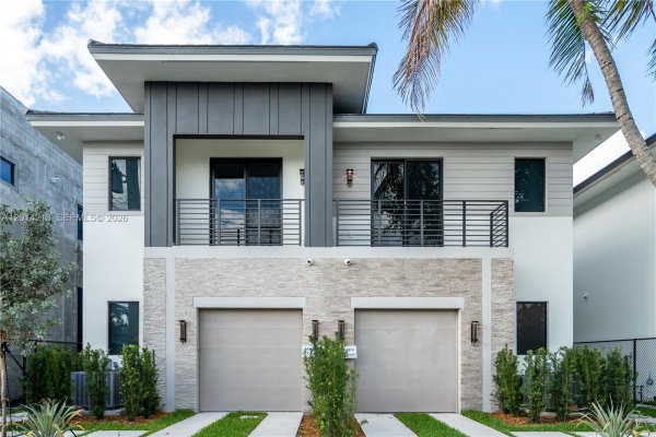 2745 SW 23rd Ter Miami, FL 33145