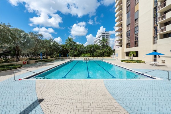 600 Biltmore Way #1014 Coral Gables, FL 33134