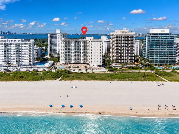 5701 Collins Ave #1007 Miami Beach, FL 33140