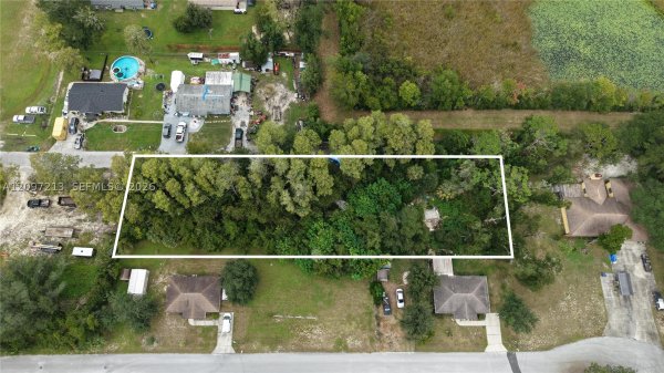 930 NE 1st Ter Crystal River, FL 34429