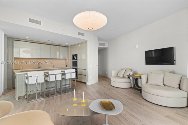 18975 Collins Ave #1605 Sunny Isles Beach, FL 33160