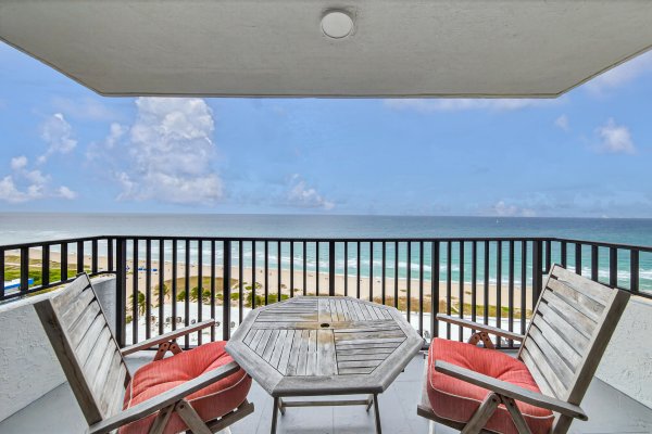 531 N Ocean #1811 Pompano Beach, FL 33062