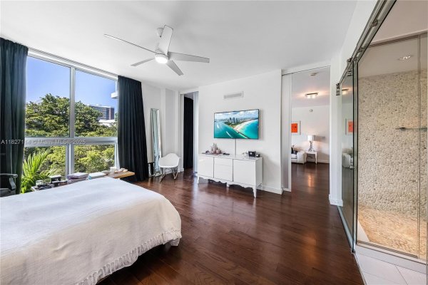 720 NE 62nd St #403 Miami, FL 33138