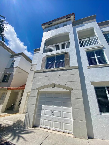 11032 Legacy Dr #306 Palm Beach Gardens, FL 33410