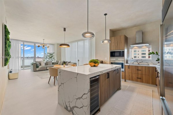 2020 N Bayshore Dr #810 Miami, FL 33137
