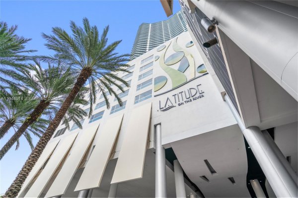 185 SW 7th St #2702 Miami, FL 33130