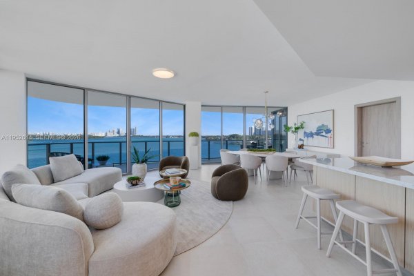 1135 103rd St #701 Bay Harbor Islands, FL 33154