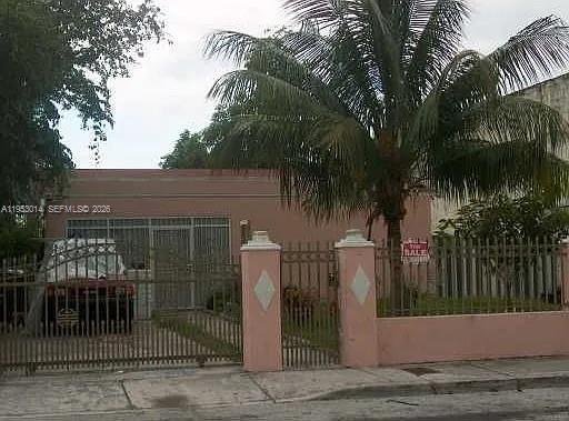 110 NW 52nd St Miami, FL 33127