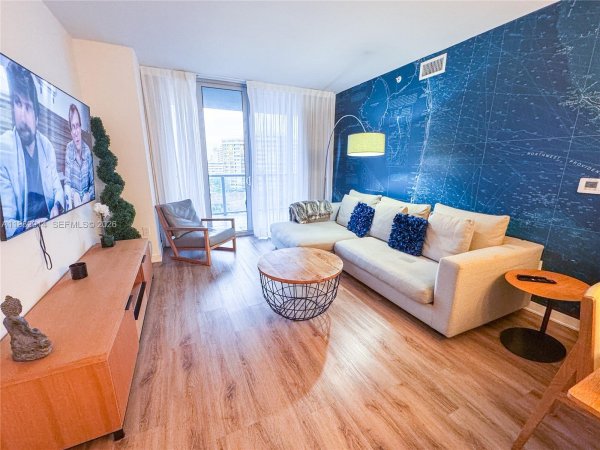 2602 E Hallandale Bch Blvd #R805 Hallandale Beach, FL 33009