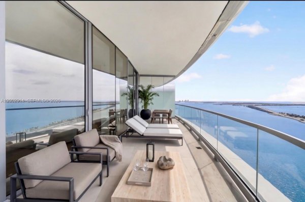 175 SE 25th Rd #2602 Miami, FL 33129